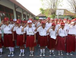 SDN 1 Kebun Barat Rekrut Siswa Dengan Membayar