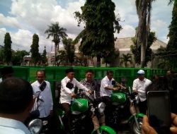 Dishutbun Sumenep Serahkan Hibah 178 Unit Roda Tiga Ke Kelompok Tani