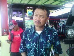 Dinas PU Bina Marga Sumenep Uji Coba Asbuton CPHMA Dihalaman Parkir Polres Sumenep