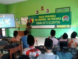 Guru Bersama Sejumlah Murid SMPN 1 Giligenting Ramaikan Pekan Pancasila Yang diselenggaran Koramil  ‎