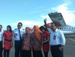 Bupati Sumenep, Pantau Uji Coba Maskapai Wings Air jenis ATR 72 dibandara Trunojoyo