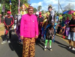 Jalin Keakraban Kecamatan Dasuk Adakan Karnaval Budaya HUT RI ke-72