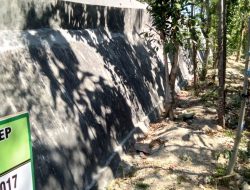 Diduga Tak Sesuai Spek,  Proyek Plengsengan Sudah Retak