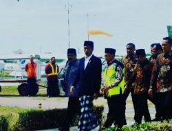 Kesenian Sintong Ramaikan Penyambutan Presiden Joko Widodo ke Sumenep