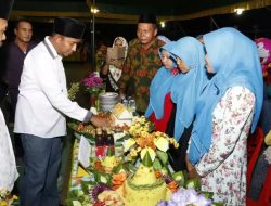 Wabup Hadiri Acara Rokat Desa Paberasan, Aneka Tumpeng Di Sajikan