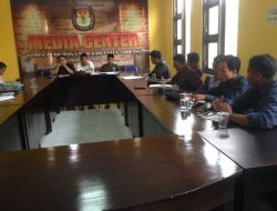 Diduga Ada Main Mata Saat Test PPS Dan PPK, Sejumlah Aktifis Gelar Audensi Ke KPU Sampang