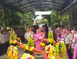 Lepas Pisah Kapolres Baru Sumenep Disambut Tari Muang Sangkal