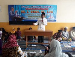 K.H. A. Kurdi Lakukan Reses Di Desa Moncek Tengah