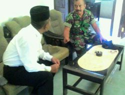 Pererat Silaturahmi, Babinsa Giligenting Komsos Dengan Warga Binaan