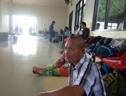Warga Masalembu “Terlantar” Di Pelabuhan Kalianget, Satu Ada Yang Sakit
