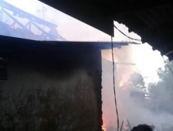 Konsleting Jenset,Rumah Salehan Ludes Terbakar Si Jago Merah