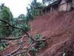 Bencana Tanah Longsor Masih Belum Terselesaikan Oleh BPBD Pamekasan