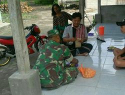Sambang Desa, Babinsa Ramil 0827/19 Sapeken Anjangsana ke Rumah Bapak Ahmad Sahri