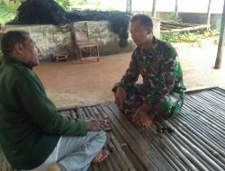 Tingkatkan Jaring Teritorial, Babinsa Dungkek Aktif Komsos di Wilayah