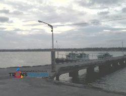 Petunjuk Arah, Lampu Dermaga Mati Dikeluhkan Para Nelayan