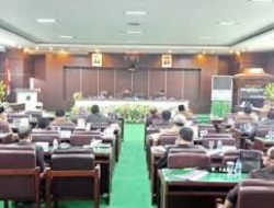 Berakhirnya Bupati dan Wabub Mengkaji LKPJ AMJ