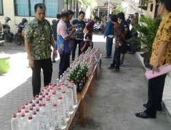 Pemusnahan 130 Botol  BB Miras Hasil OPS 2018