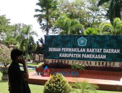 Kemendagri Gantung Status Khalil Asy’ari