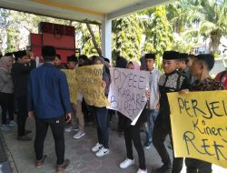 Satu Tahun Kepemimpinan Rektor UNiRA, Mahasiswa Pertanyakan Kinerja