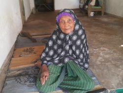 Buk Su’an (70) Warga Desa Gunung Kembar Janda Tua Miskin Ngaku Tak Pernah Dapat Bantuan
