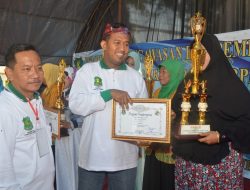 Dinas Koprasi dan UKM Sumenep Berikan Penghargaan Kepada Kopwan Berprestasi