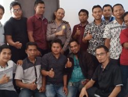 Jalin Keakraban, Humas Polres Sumenep Kunjungi Kantor AMOS