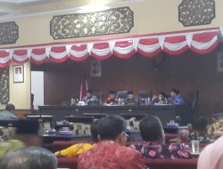 Rapat Paripurna Penyampaian RPA APBD 2018, Bupati Absen dan 19 Anggota DPRD