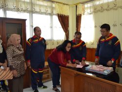 Samsat Halbar Kembalikan Kerugian Negara Pajak KB ke Kejati Maluku Utara