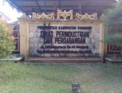 Sejumlah Wartawan Kecewa Mau Konfirmasi, Kepala Disperindag Tidur Saat Jam Kerja