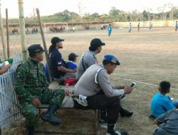 Babinsa Sapudi Lakukan Pengamanan Pada Turnamen Sepak Bola