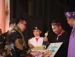 Wabup Sumenep Terima Penghargaan Kota Layak Pemuda 2018