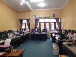 Sejumlah Tenaga Honorer K2 Luruk  DPRD Sumenep