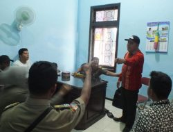 Pemilik Kost Geruduk Kantor  Satpol-PP Sumenep, Diduga Razia Tak Prosedural