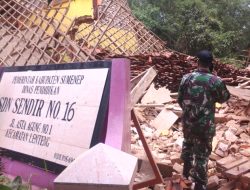 Akibat Hujan Disertai Angin Kencang, SDN Sendir Ambruk