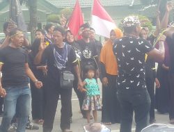 Tikus Phiti Demo Kantor DPRD  Sumenep