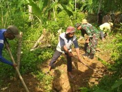 Koramil 0827/13 Rubaru Bersama Warga Membangun Jalan Tembus
