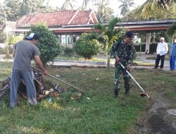 Babinsa Koramil 0827/18 Kangean Gelar Karya Bhakti Bersama Warga Binaan