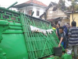 Ditinggal Jual Pentol, Rumah Ludes Terbakar