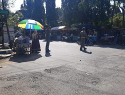 Bulan Ramadhan Satpol-PP Sanksi Warung Makan Buka Siang Hari