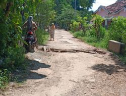 Jalan Desa Padike Nyaris Terputus, DD-ADD Dipertanyakan Warga