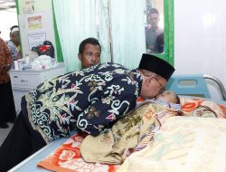 Bupati Sumenep Kunjungi Korban Korban Tenggelam KMP Arin Jaya Yang Selamat