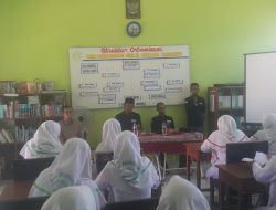 Gagasan AMOS Pendidikan Dasar Penulisan Lewat Road Show Jurnalistik di SMK Kesehatan Batuan