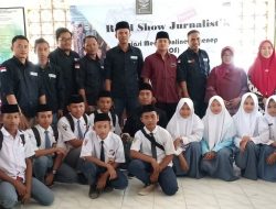 Hari Kedua Kegiatan AMOS Diklat Jurnalis di SMK Darul Ulum Bumbungan