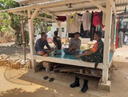 Babinsa Jalin keakraban Dengan Warga Binaanya