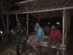 Ciptakan Situasi Aman, Babinsa Patroli Wilayah Dengan Warga