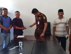 Mantan Kades Dasuk Laok Resmi Dilaporkan ke Kejari, Dugaan Rastra Tak Disalurkan