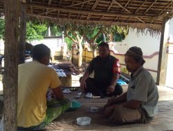 Babinsa Koramil 0827/17 Dungkek Berkesinambungan Komsos