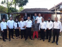 Covid-19 Berdampak, Polres Sumenep Bantu Sembako ke Warga Miskin di Manding