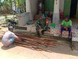 Babinsa Koramil 0827/05 Lenteng Berkomunikasi Dengan Warga Antisipasi Penyebaran Corona