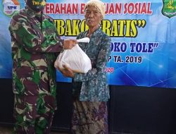 Babinsa Koramil 0827/12 Dasuk, Komsos Pembagian Sembako